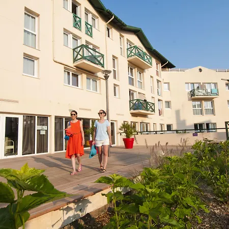 Pierre & Premium Haguna Μπιαρίτζ