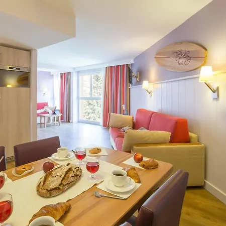 Pierre & Premium Haguna Aparthotel 4*