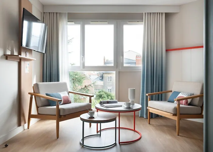 Pierre & Premium Haguna 아파트호텔