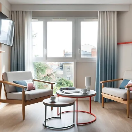 Pierre & Premium Haguna Lägenhetshotell