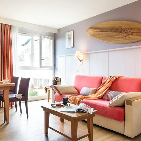 Pierre & Premium Haguna Lägenhetshotell