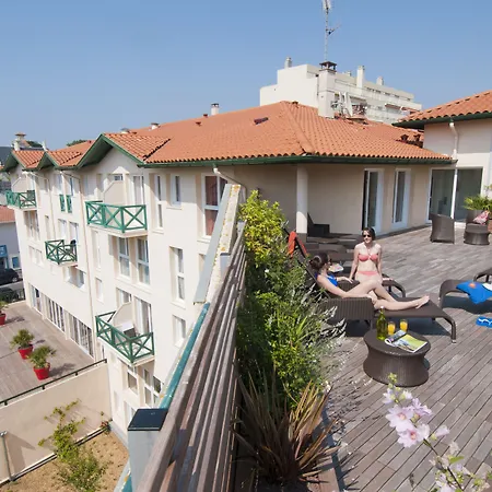 Hotel apartamentowy Pierre & Premium Haguna 4*