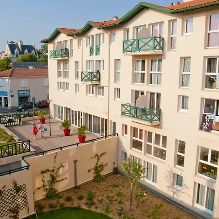 Hotel apartamentowy Pierre & Premium Haguna 4*