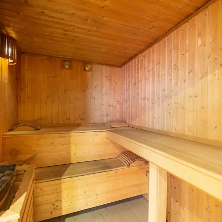 Lägenhetshotell Pierre & Premium Haguna 4*