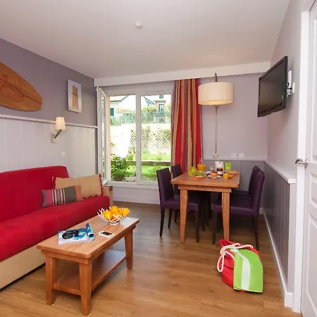 Pierre & Premium Haguna Aparthotel 4*