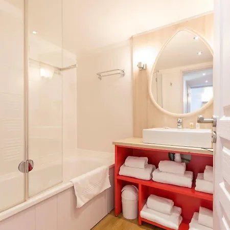 Pierre & Premium Haguna Aparthotel 4*