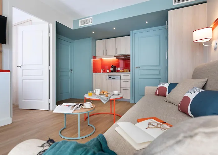 Pierre & Premium Haguna Aparthotel 4*