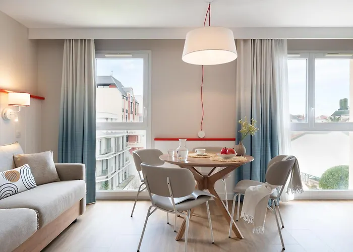 Pierre & Premium Haguna Aparthotel